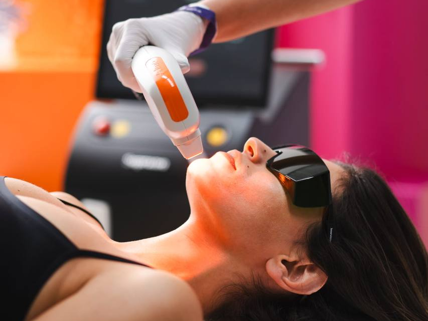 Soins NIR - raffermissement cou et décolleté